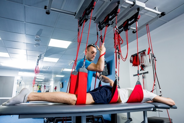 Physiothérapie. Thérapie d'entraînement en suspension.