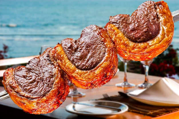 Picanha, coupe de bœuf traditionnelle brésilienne, steakhouse sur la plage