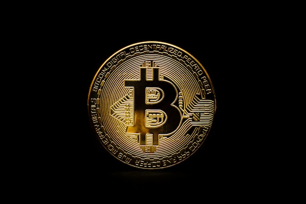 Pièce de bitcoin d'or. Pièces de bitcoin physiques de monnaie de Crypto.