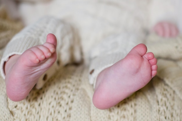 Pieds de bébé mignon