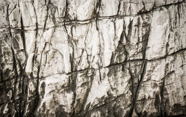 La pierre blanche solide dans la grotte