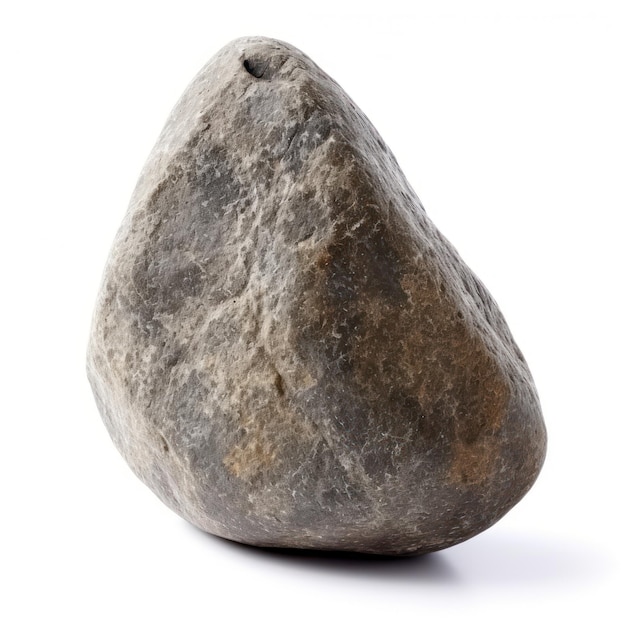 Photo pierre de roche isolée mettant en valeur les textures intrigantes de la nature sur un blanc immaculé