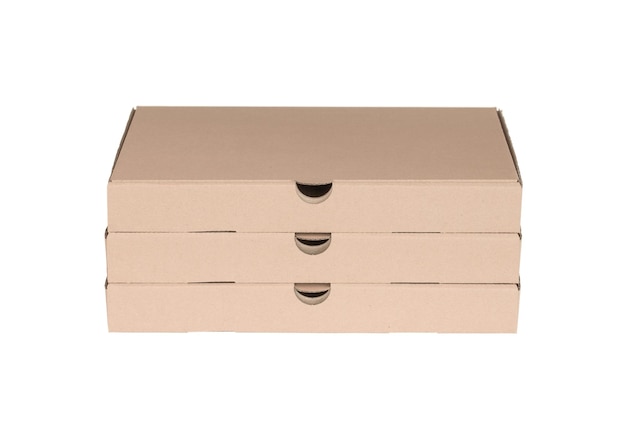 Pile de boîtes à pizza ou cartons à pizza prêts à être expédiés