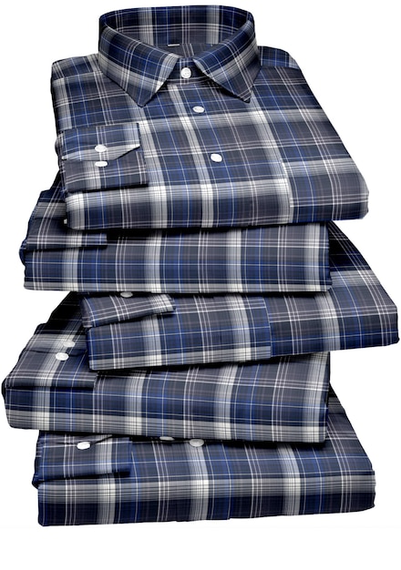 Une pile de chemises avec les mots men's shirts dessus