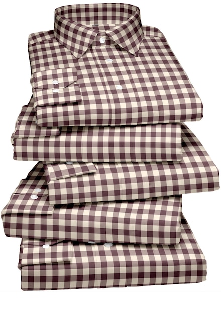 Une pile de chemises de pyjama en coton à carreaux violet foncé