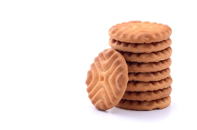 Une pile de délicieux biscuits isolé sur blanc, cookies