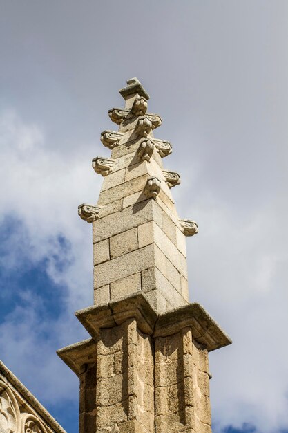 Pinacle gothique, cathédrale toledo en espagne