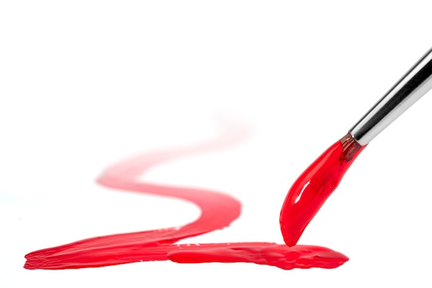 Pincettes et peintures