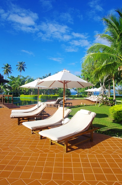 Piscine dans l'hôtel Thaïlande