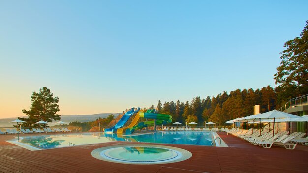 La piscine de luxe d'un hôtel 5 étoiles