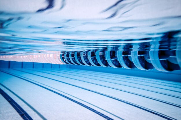 piscine sous l'eau...