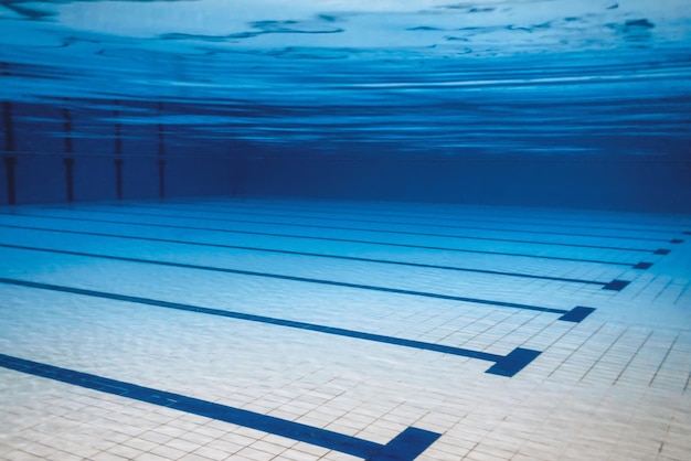 Piscine Vide Sous-Marine.