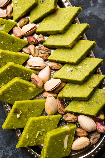 Pista Katli, Burfi, barfi, burfee ou gâteau à la pistache