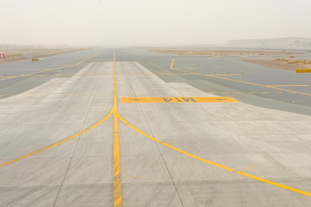 Photo piste à l'aéroport de dubaï