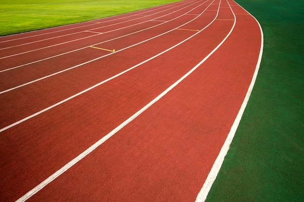 Piste De Course Rouge Dans Le Stade