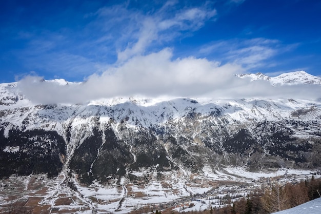 Photo pistes de ski de val cenis dans les alpes françaises