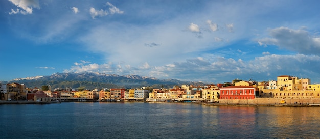 Pittoresque vieux port de chania crete island grèce