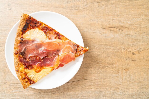 Pizza au prosciutto ou pizza au jambon de parme