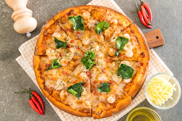 pizza aux crevettes épicées (Tom Yum)