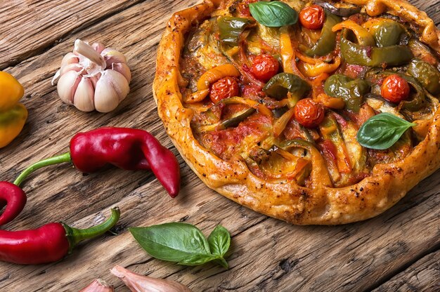 Pizza aux légumes faite maison