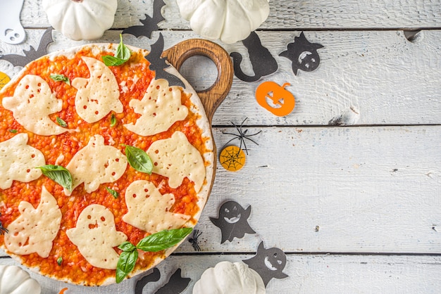 Pizza décorée d'Halloween