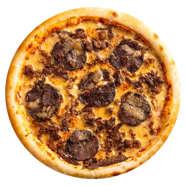 Pizza kazakh isolé avec viande kazy et fromage sur fond blanc