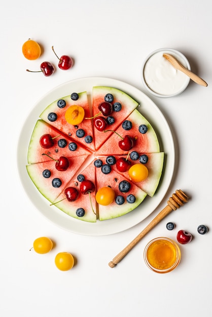 Pizza pastèque aux fruits et baies