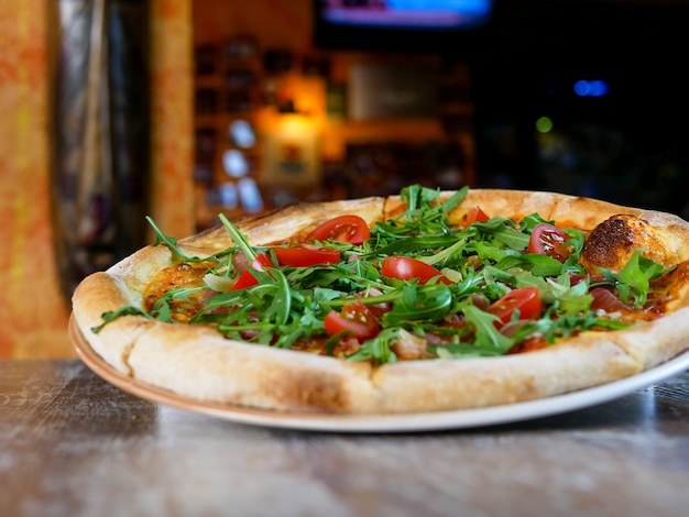 Pizza sur une table de restaurant