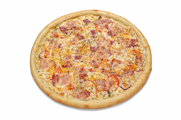 Pizza à la viande italienne isolée