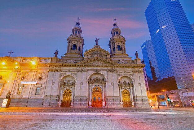 La place des armes est le paysage urbain de Santiago au Chili.