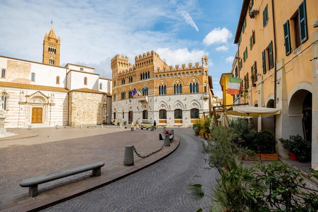 Place centrale de la ville de grosseto en italie