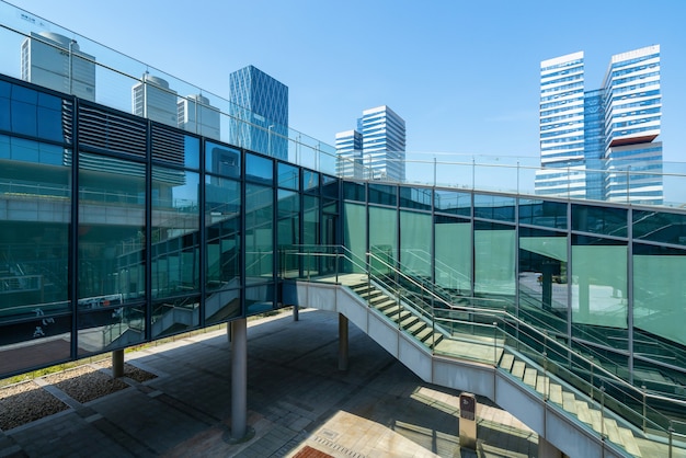 Place du centre financier et immeuble de bureaux