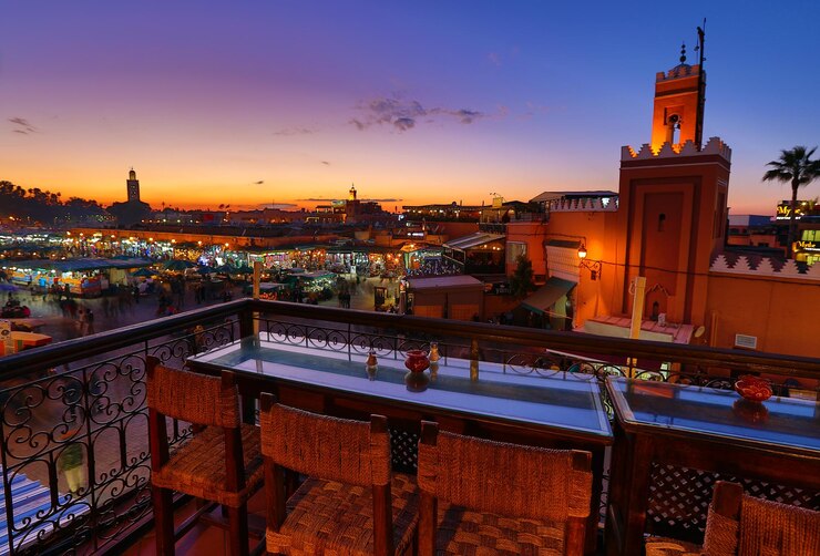 Photo place jemaa el fna au crépuscule marrakech