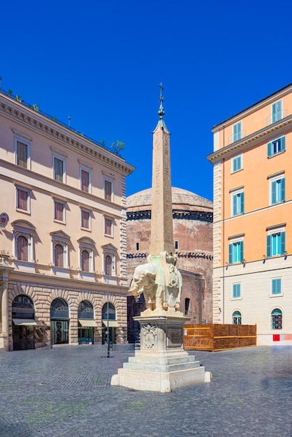 La place de la Minerve à Rome