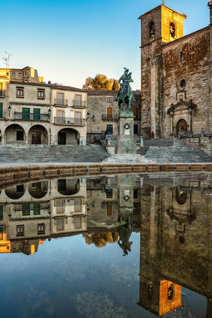 Photo place principale de la ville de trujillo en estrémadure espagne