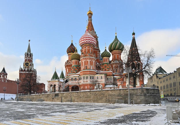 Place Rouge à Moscou après une chute de neige