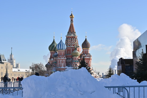 Place Rouge à Moscou après une chute de neige