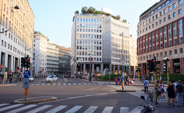 Place Saint-Babila, Milan