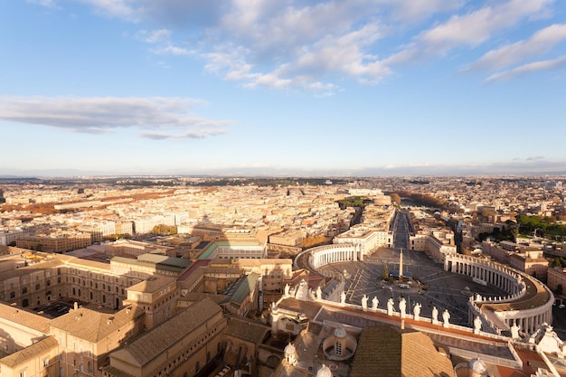 Photo place saint-pierre vue aérienne de la ville du vatican rome paysage italie