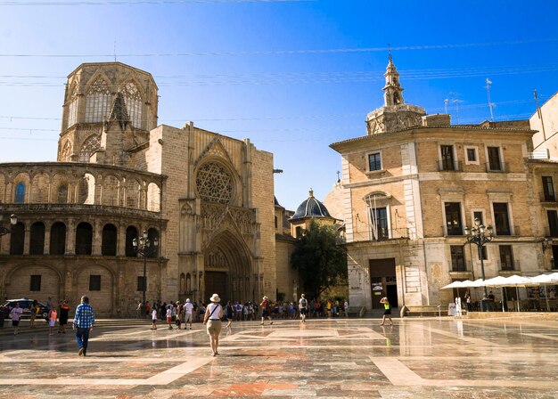 Photo la place de la vierge et des désamparés valence espagnol éditorial