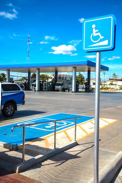 Places de parking pour personnes handicapées