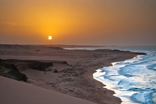 plage de coucher de soleil caribbean colombie