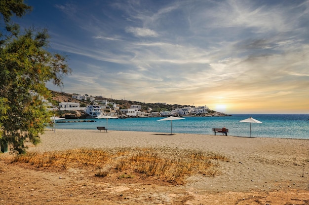 Plage du port de Skinos Grèce