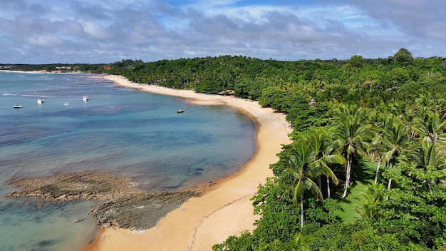 Plage d'Espelho à Porto Seguro Bahia au Brésil Côte de la découverte