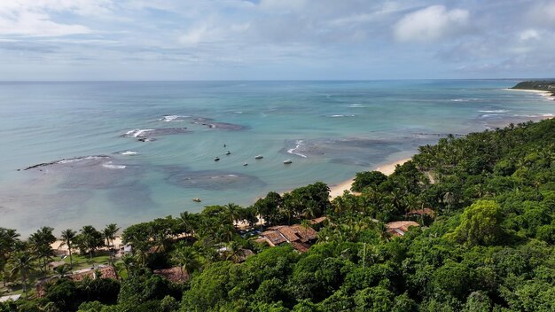 Plage d'Espelho à Porto Seguro Bahia au Brésil Côte de la découverte