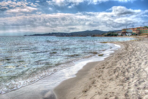 Plage de Maria Pia un jour nuageux