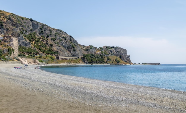 Photo plage méditerranéenne de la mer ionienne bova marina calabrie italie