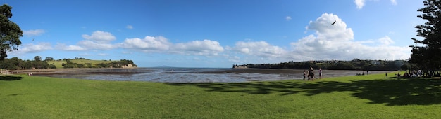 plage de la mer d'Auckland