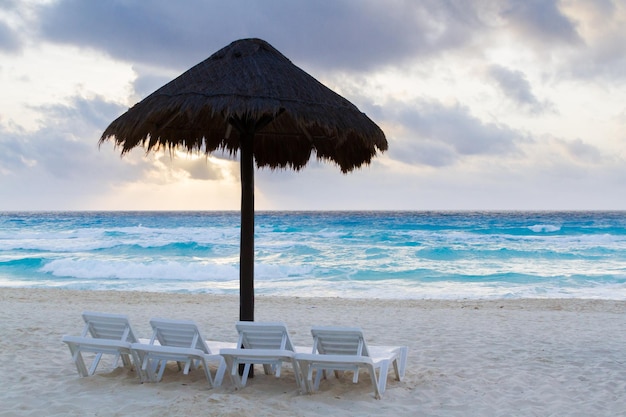 Plage de la mer des Caraïbes.