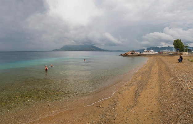 Plage Sur La Mer égée En Grèce Avant La Pluie Et L'orage
